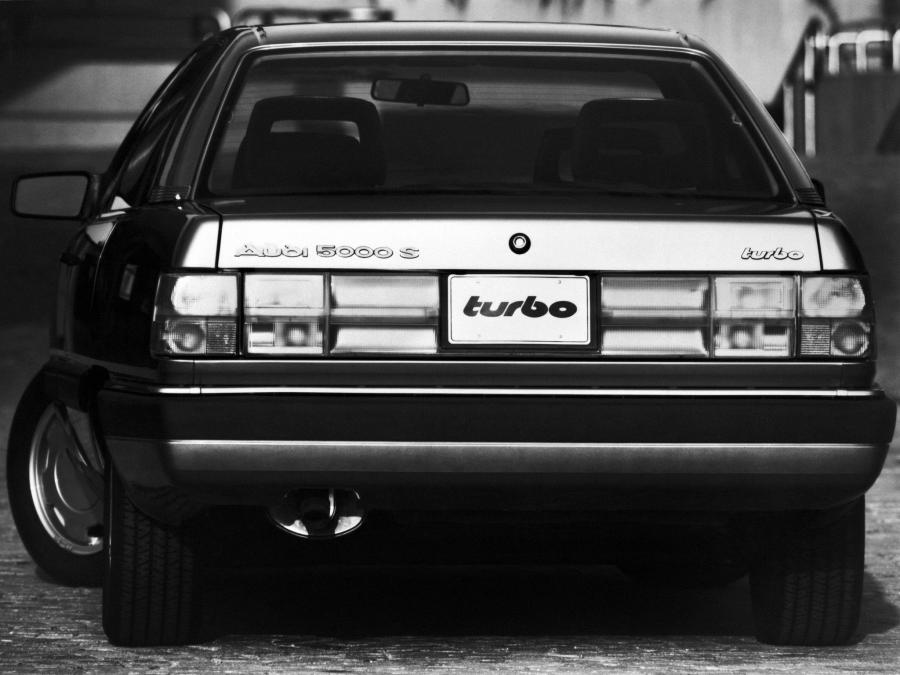  Audi 5000S Turbo 1984 года  (фото 9 из 10)